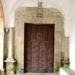 Portico de la fachada norte